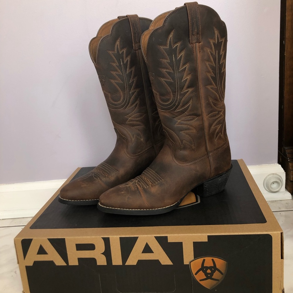 Ariat Heritage Western R-toe boots